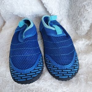 Kids' Blue Great Wolf Lodge Aqua Adventure Water Shoes Sz 12/13 Pool Beach